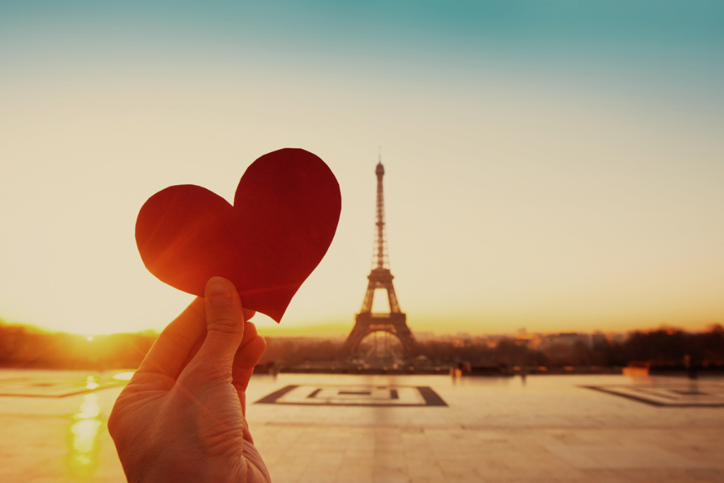 Weekend romantico a Parigi: 3 idee per una fuga d’amore indimenticabile